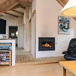8 Person In Fjerritslev-by Traum