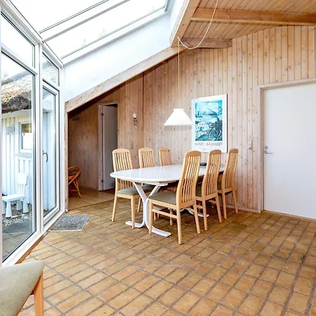 8 Person In Fjerritslev-by Traum
